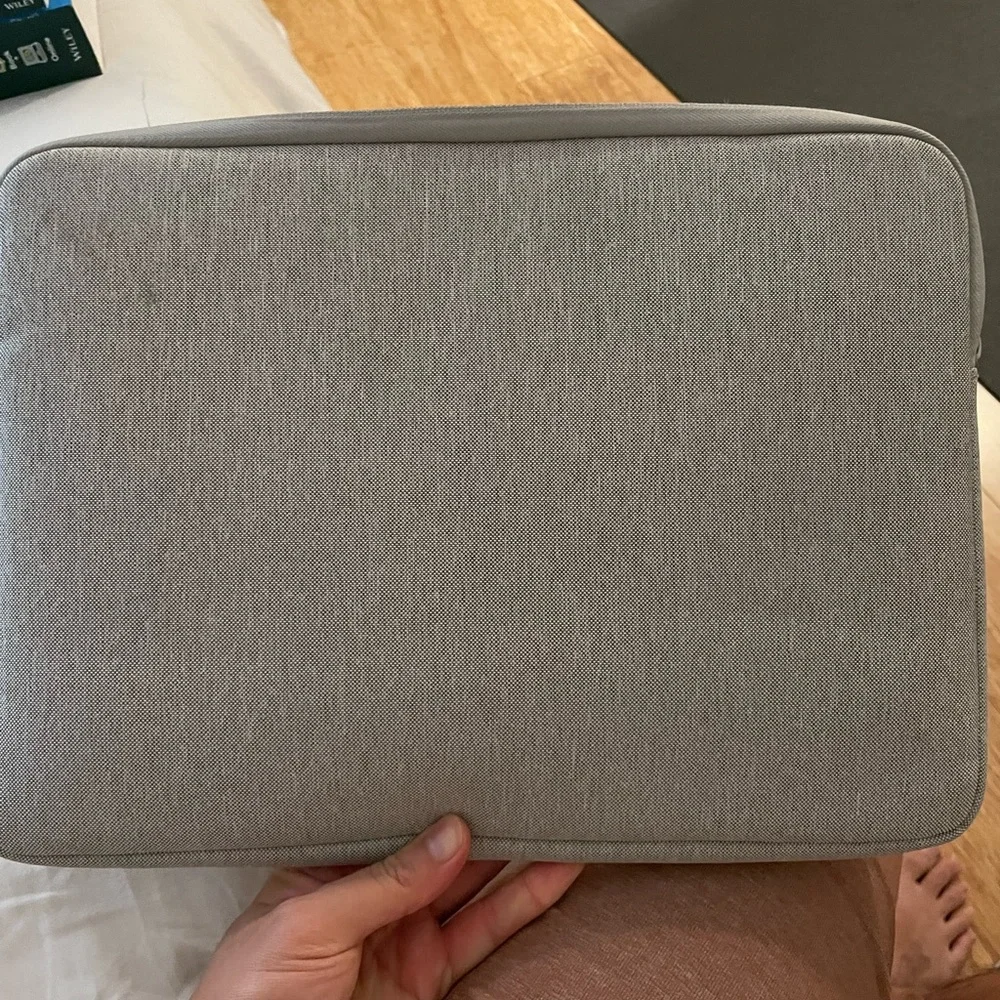 Misiso laptop sleeve